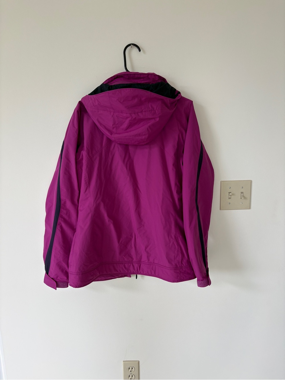 Columbia Women's Raspberry Hooded Waterproof Jacket with Black Trim - Picture 6 of 6